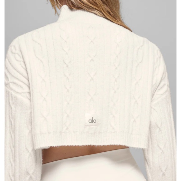 ALO Yoga Cream Cable Knit High-Waisted shorts and top